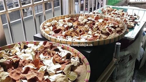 低年份陳皮沒有受潮需要翻曬嗎 1