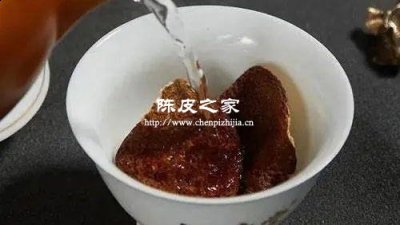 吃了潤燥止癢膠囊可以喝橙皮水嗎