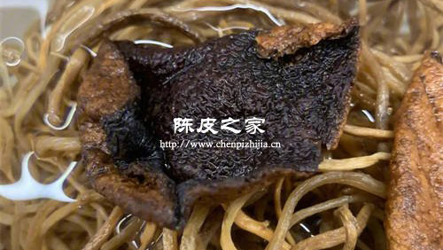 魚腥草和陳皮一起煮水喝有什么功效和作用