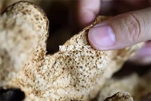 橘子皮內側的白色要不要去掉再泡水喝