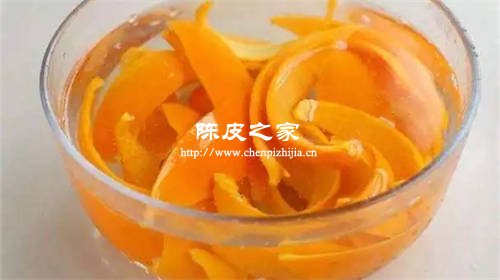 新鮮橙皮的作用及功效有哪些