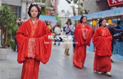 當(dāng)漢服遇見陳皮:國潮文創(chuàng)的化學(xué)反應(yīng)