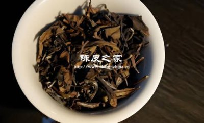 老白茶和陳皮一起喝肺部有什么好處嗎