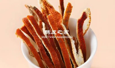 泡腳加陳皮:秋冬暖身又助眠,比放生姜更溫和